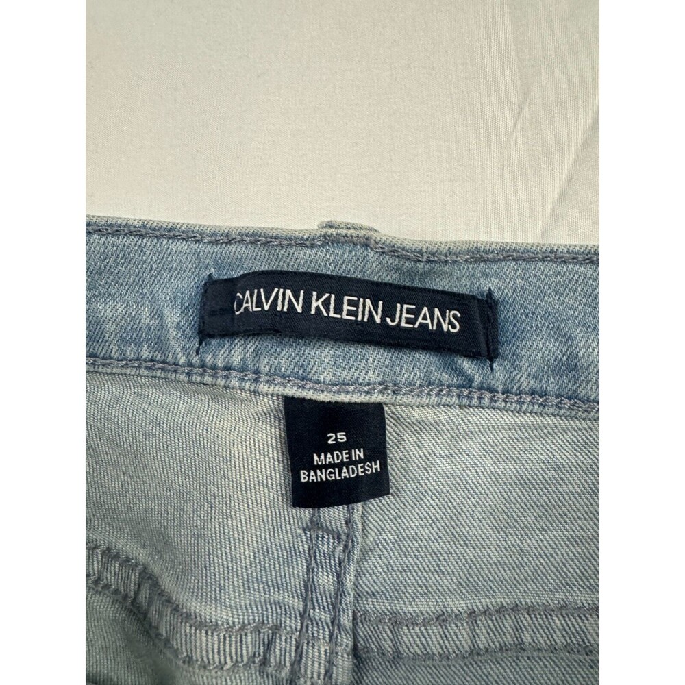 Calvin Klein Jeans Short Womens Size 25 Bermuda High Rise Blue Distressed NWT - Picture 4 of 7